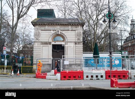 Euston Londres Reino Unido 27th De Febrero De 2023 Los Jardines De La Plaza De Euston En La