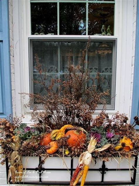 Beautiful Fall Window Boxes Design Ideas 28 - MAGZHOUSE