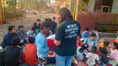 Mumbai An Evening With The Volunteers Who Teach And Feed Poor Children