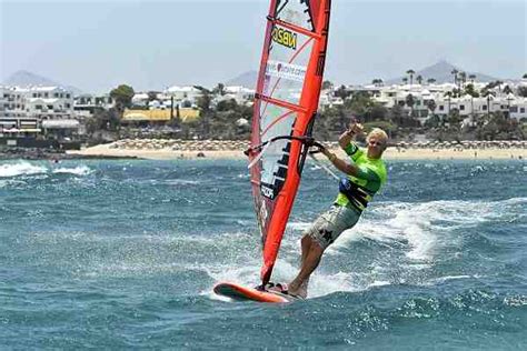 Comment apprendre à faire de la planche à voile