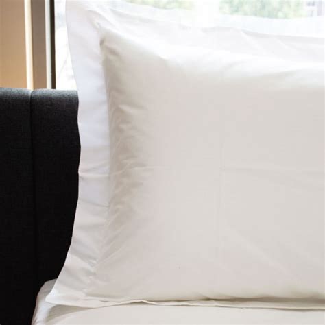 Crisp Pillowcases White Standard Tailored