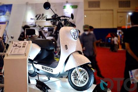 GIIAS 2021 Motor Listrik WMoto Asal Malaysia Resmi Dijual Harga Di