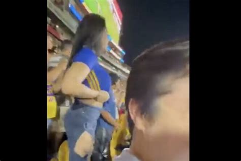 Tigres No Quiere M S Topless De Aficionadas