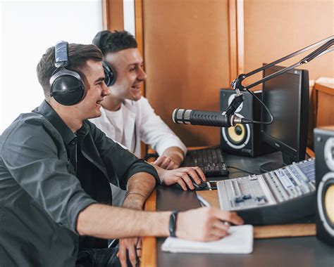 Cómo Ser Locutor De Radio Lo Que Necesitas