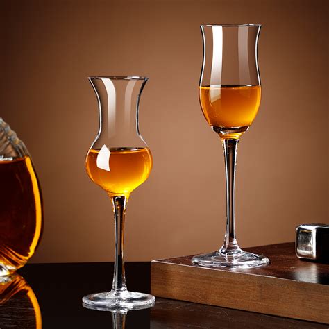 verre tulipe l indispensable verre à whisky