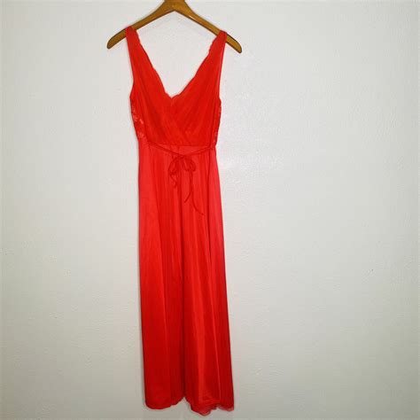 Vtg S Vanity Fair Coral Slip Nightgown Lingerie Gem
