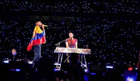 Coldplay Sorprendió A Sus Fanáticos En Bogotá E Invitó Al Escenario A Manuel Turizo Dominicano