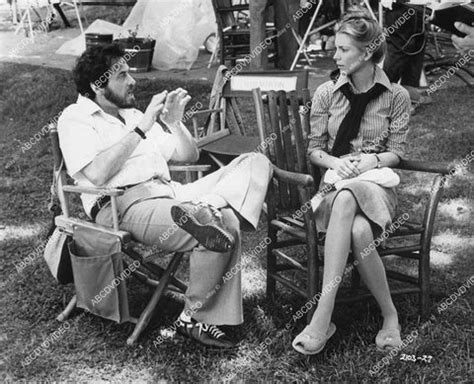 crp-05830 1978 director Larry Peerce w Marilyn Hassett on location fil ...