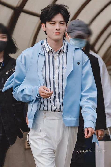 Bi Wenjun T T V N Qu N Bevan Rain Jacket Windbreaker Jackets