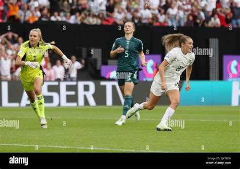 England Euro Celeb Goal Toone Hi Res Stock Photography And Images Alamy