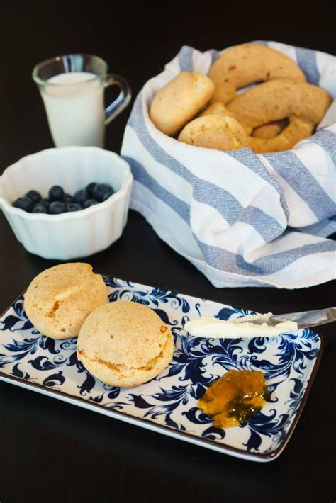 Pandebono Recipe (Colombian Cheese Bread) - The Cookware Geek