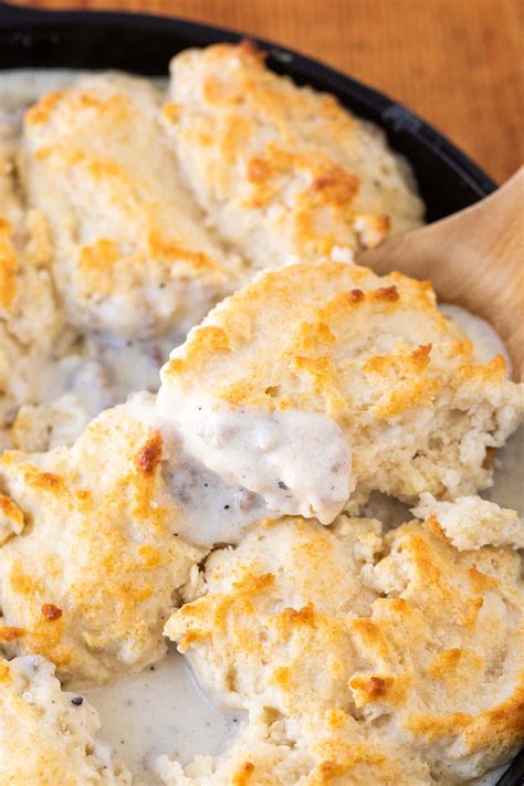 Biscuits and Gravy Casserole Recipe - Casserole Crissy