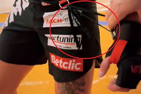 Szalone przygotowania zawodnika Fame MMA Trenuje ze związaną ręką WIDEO