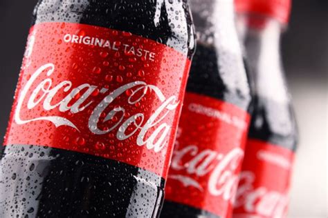 Сколько стоит Coca Cola в Магните в 2025: цены за 1 кг