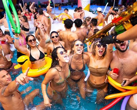 Reserva DAY PASS en Coco Bongo Beach Party Day pass en Cancún SUPERPASS