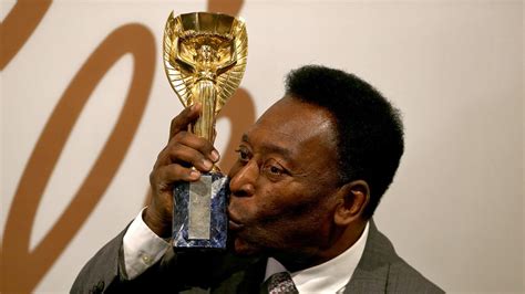 Pele auctions off $5M worth of gear, including World Cup medals, trophy ...