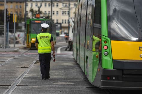 Mpk Pozna Awaria Torowiska Na Ul Roosevelta Mi Dzy Rondem