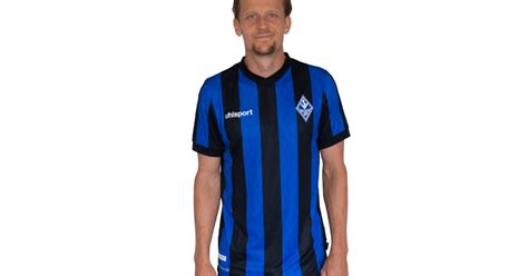 Mannheim SV Waldhof präsentiert neues Heimtrikot für Saison 2023 24