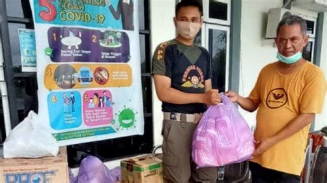 Peduli Korban Banjir Kalsel Dprd Batola Bagikan Bantuan Dan Apresiasi