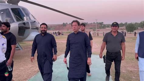 Helicopter Carrying Imran Khan Makes Emergency Landing The Gulf Observer