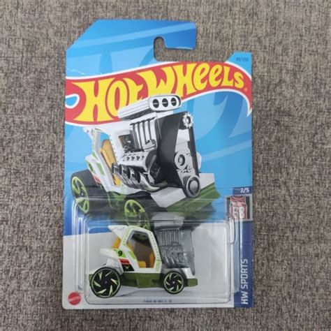 Hot Wheels Tee D Off White Green HW SPORTS Special Feature