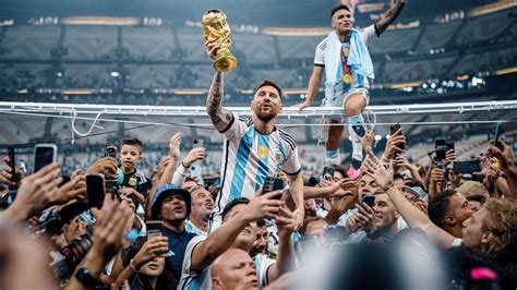 Messi World Cup Trophy Wallpapers Wallpaper Cave