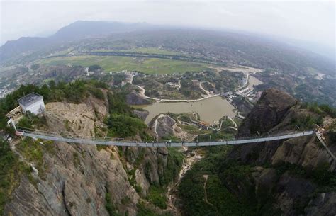 If seeing 'The Walk' makes you queasy, this glass bridge in China will ...