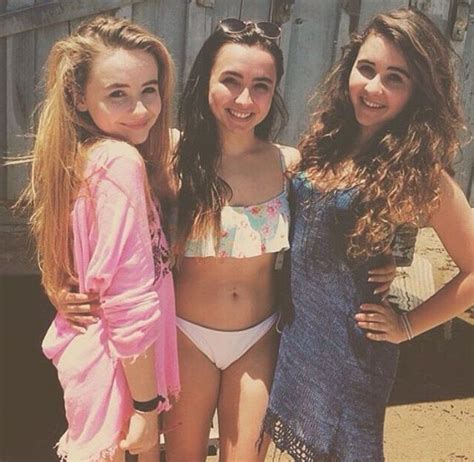 Sabrina Carpenter With Her Sisters 2014 Sabrina Carpenter Sister Sabrina Carpenter Sabrina