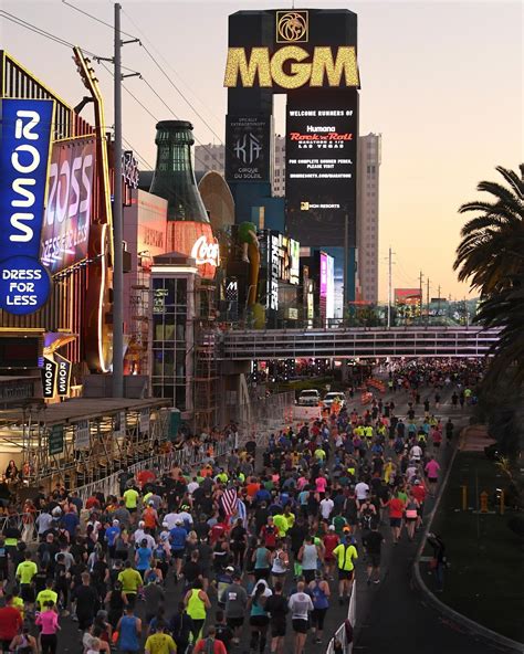 Arizona man repeats as winner of Rock 'n' Roll Marathon on Las Vegas Strip | KSNV