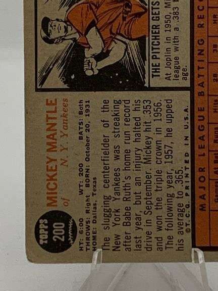 1962 Topps Mickey Mantle New York Yankees 200 Aumann Auctions Inc