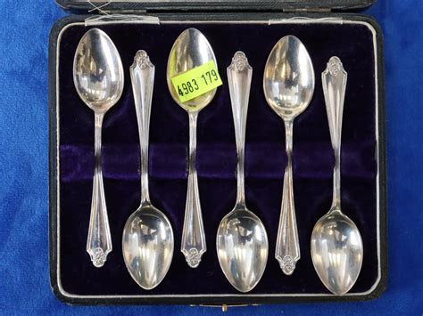 Lot BOXED SET OF 6 STERLING SILVER TEA SPOONS BIRMINGHAM 1915 BY