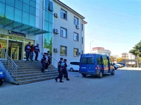 Gaziantep te Bağ Evinde Hırsızlık Yapan 3 Şüpheli Yakalandı Haberler