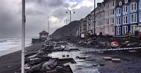 Wales Weather 30 Dramatic Pictures Of The Storm That Battered The