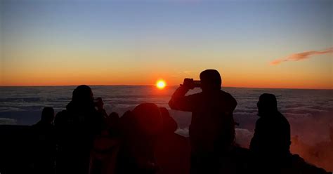 Randonn E Sous Les Toiles Et Observation Du Ciel Avec Un Astronome Au