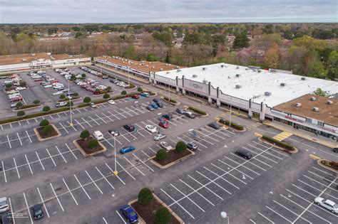 Regency Hilltop Shopping Center | S.L. Nusbaum Realty Co.