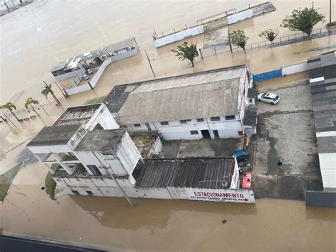 Itaja Registra Novos Pontos De Alagamento Na Avenida Beira Rio