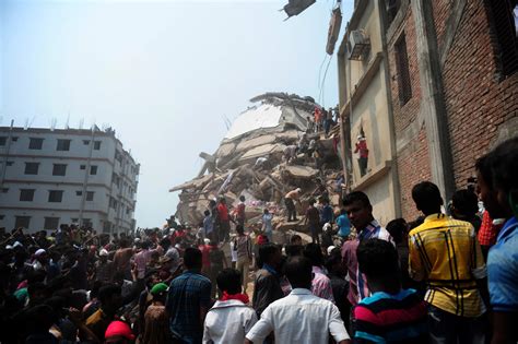 Gallery: 48 hours after Bangladesh garment factory collapse | Globalnews.ca