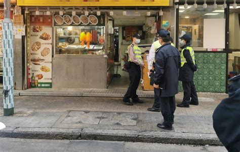 警聯食環署油麻地打擊阻路及交通違例 共發36張告票傳票 星島日報