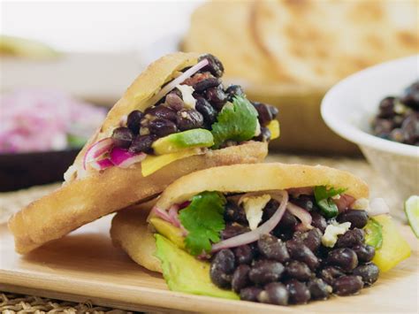 Recipe for Arepas stuffed with black beans - FoodsDiary