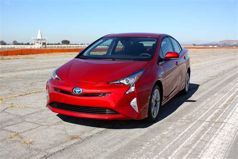 2016 Toyota Prius Driving Impression And Review