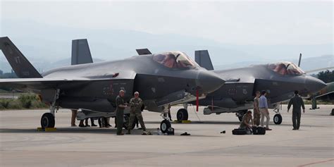 U S Deploys Advanced F 35 Jets Destroyer To Middle East To Brush Back