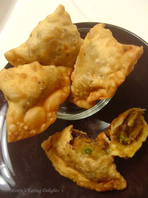 Manju's Eating Delights: Crispy Veggie Samosa