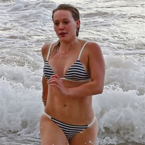 Hilary Duff Bikini Pictures In Hawaii September Popsugar Celebrity