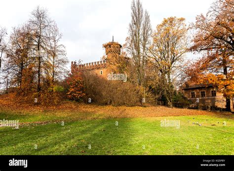 Castello Valentino Torino Immagini E Fotografie Stock Ad Alta