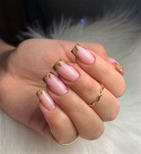 Ambeauty Nails On Instagram “on Commence L’année Avec Cette Pose😍 Une French Revisitée 🤎 • Gel