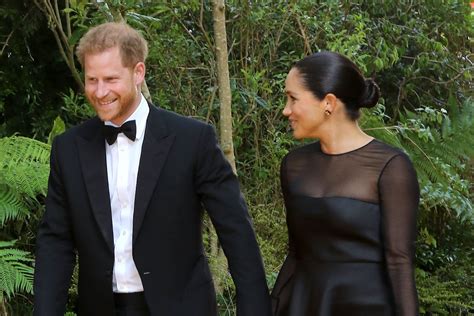 Prens Harry ve Meghan Markle ın popülaritesi hızla düşmeye devam ediyor