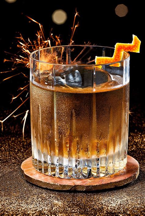 15 New Years Eve Cocktails To Ring In 2019 New Year S Eve Cocktails