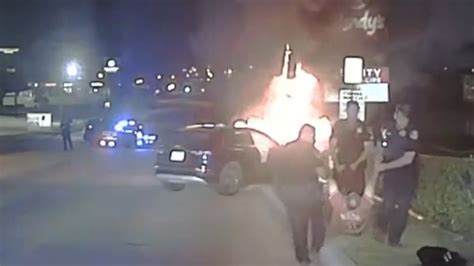 Texas Officers Pull Man From Burning Car Khou