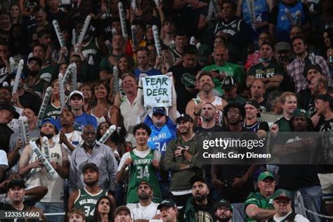 Milwaukee Bucks Fans Photos And Premium High Res Pictures Getty Images