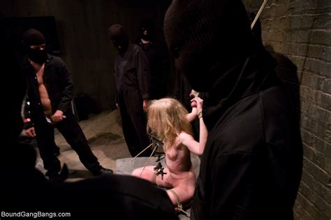 Sarah Jane Ceylon BGangbangs Sarahjaneceylon Porn Pic